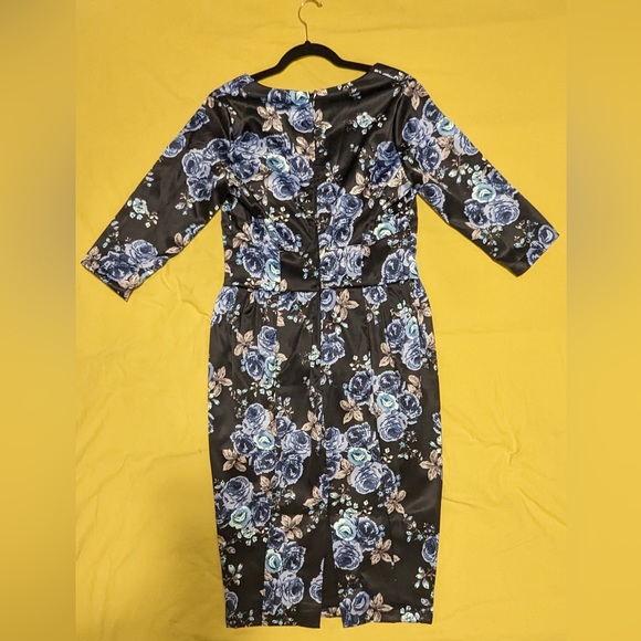 Pinup Couture Mona Wiggle Dress in Blue Roses Satin - NWT Size 12 - Picture 3 of 8